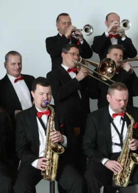 Оркестр джазовой музыки им. Лундстрема, Анна Бутурлина