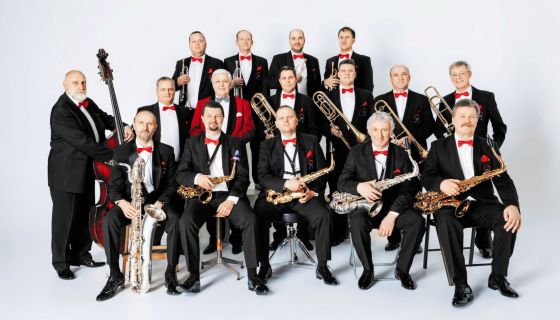 Оркестр им. Олега Лундстрема