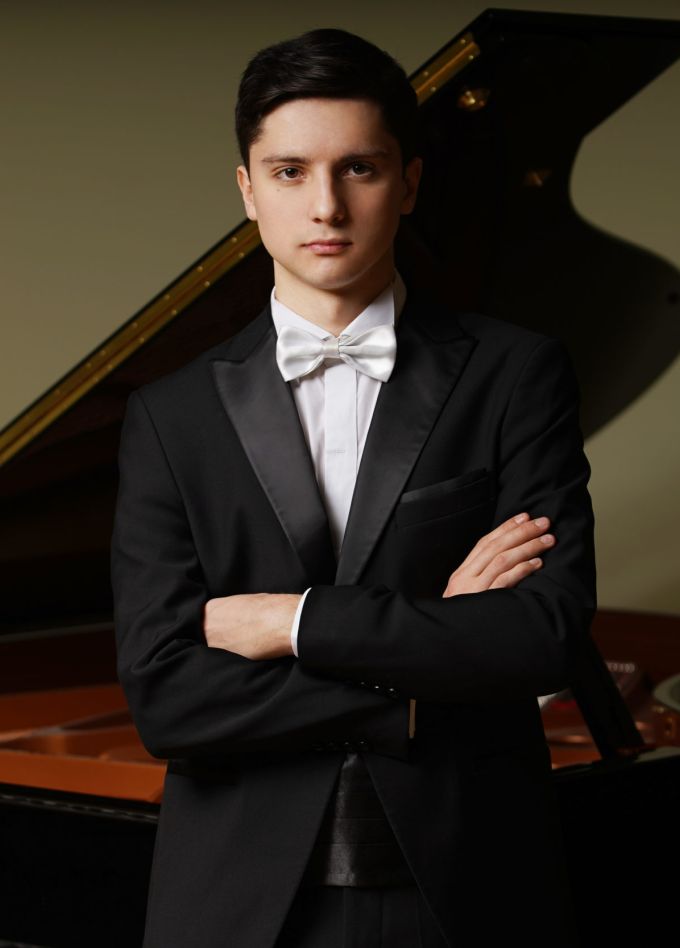 Николай Кузнецов