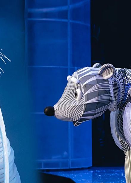 Новогодние приключения белых медвежат