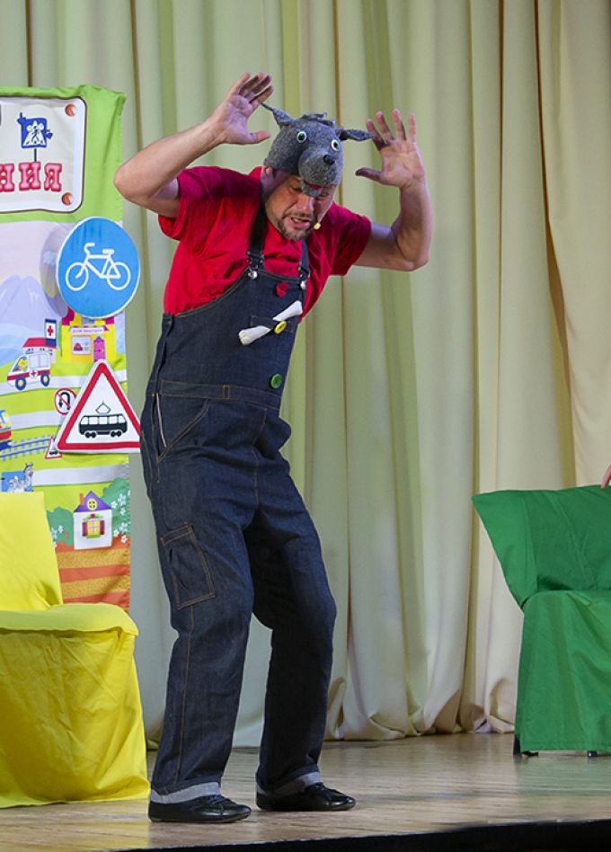 Приключения Красной Шапочки, или Правила дорожного движения