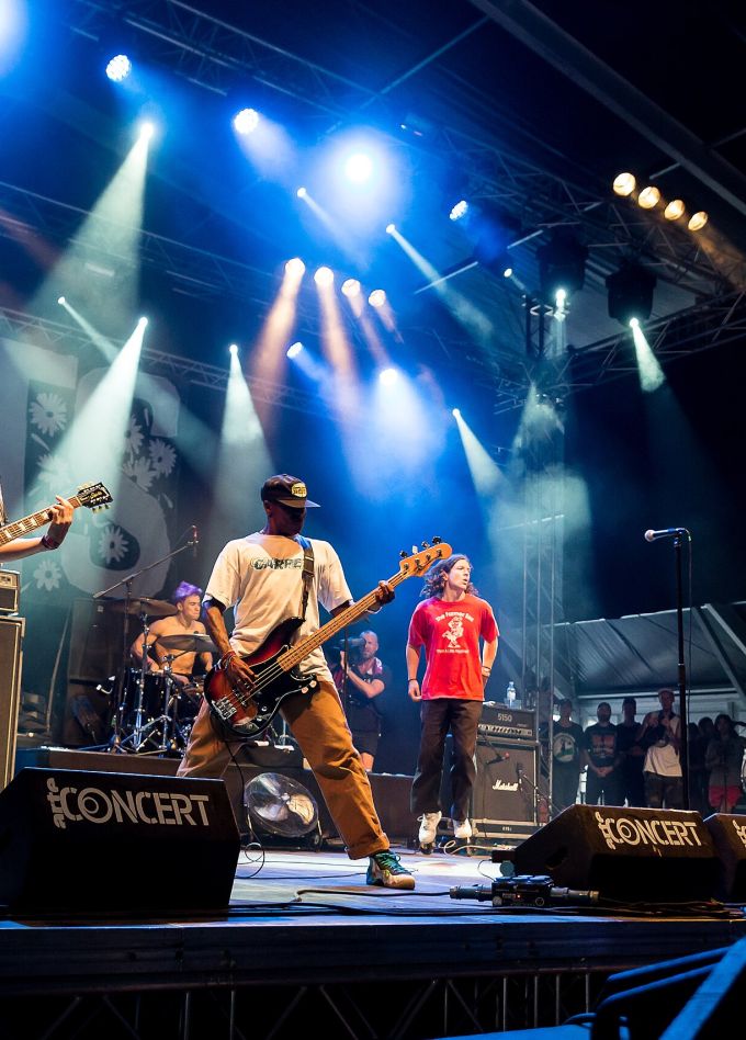 Footstep, Boss Trick, Линия бикини, Магнолия