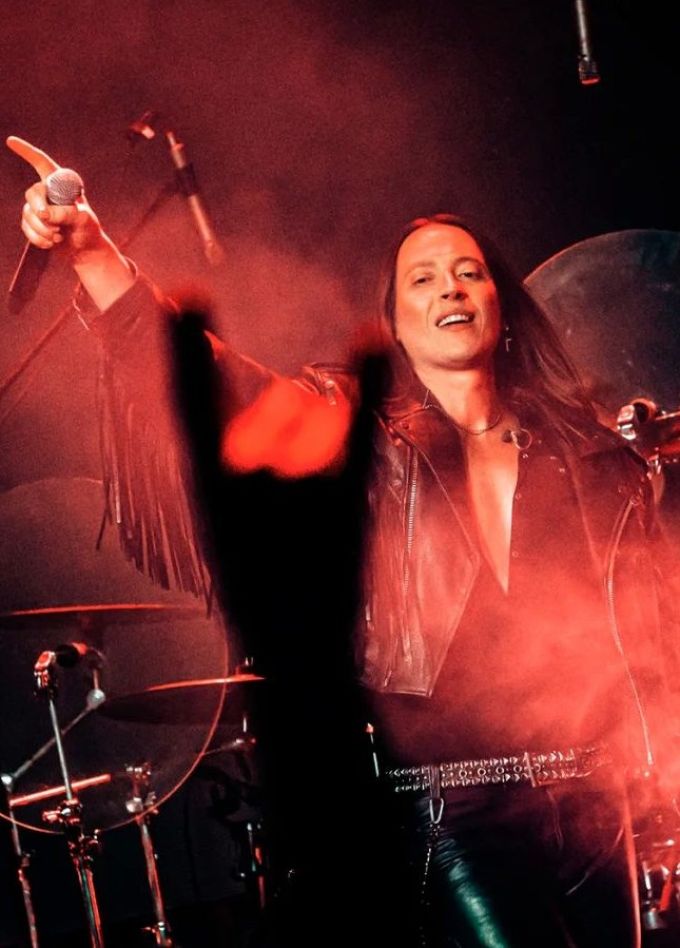 Денис Гуженко