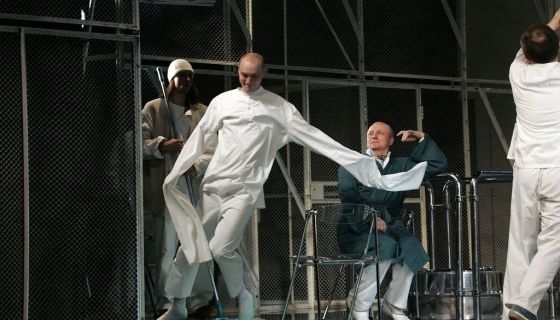 Спектакль «Пролетая над гнездом кукушки»