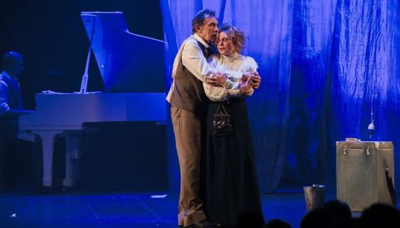 Спектакль «Он, Она и Чехов»