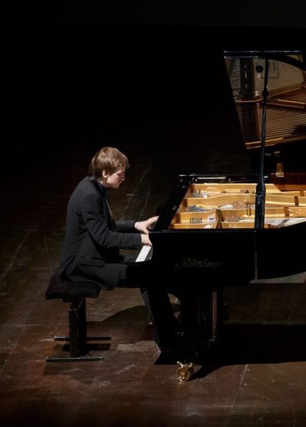 Дмитрий Маслеев, Виртуозы Москвы, дирижёр — Иван Никифорчин