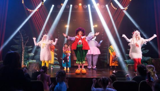 Кукольный спектакль «Три поросёнка и Красная шапочка», Речной