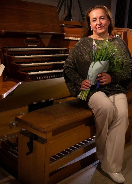 Контратенор, сопрано, орган