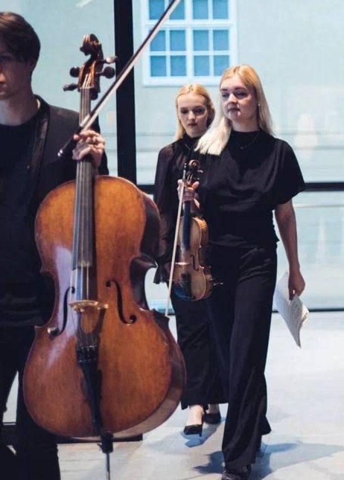 Simple Music Ensemble. Поп-хиты