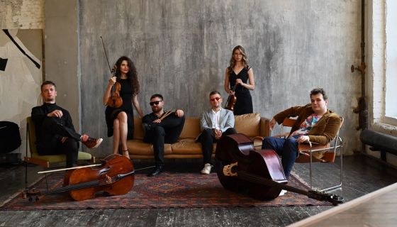 Оркестр при свечах Moon Eclipse