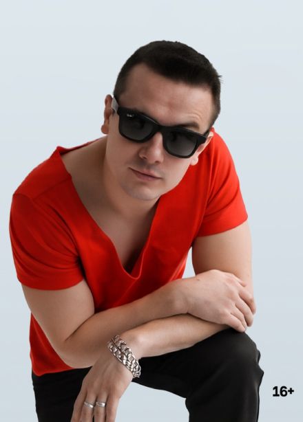 NЮ. Юрий Николаенко