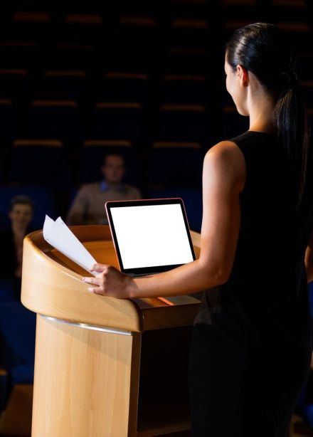 Тина Канделаки