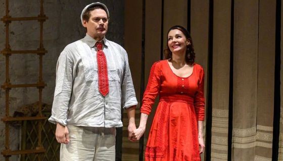 Спектакль «Любовь и голуби»