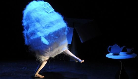 Спектакль «Картонный человечек и Мотылёк»