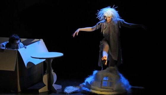 Спектакль «Картонный человечек и Мотылёк»