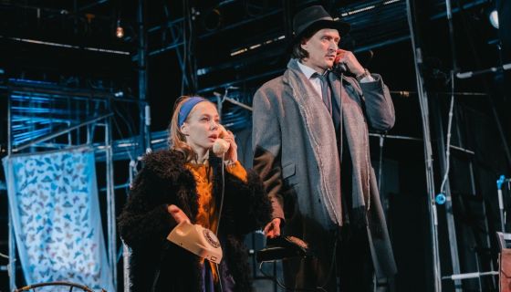 Спектакль «Двое на качелях»