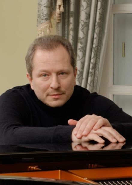 Юрий Мартынов