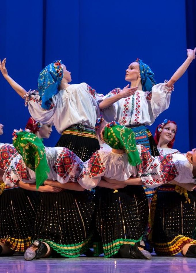 Школа-студия при ГААНТ им. Игоря Моисеева