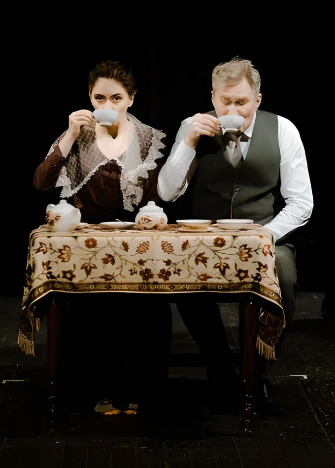 Крутится, вертится шар...