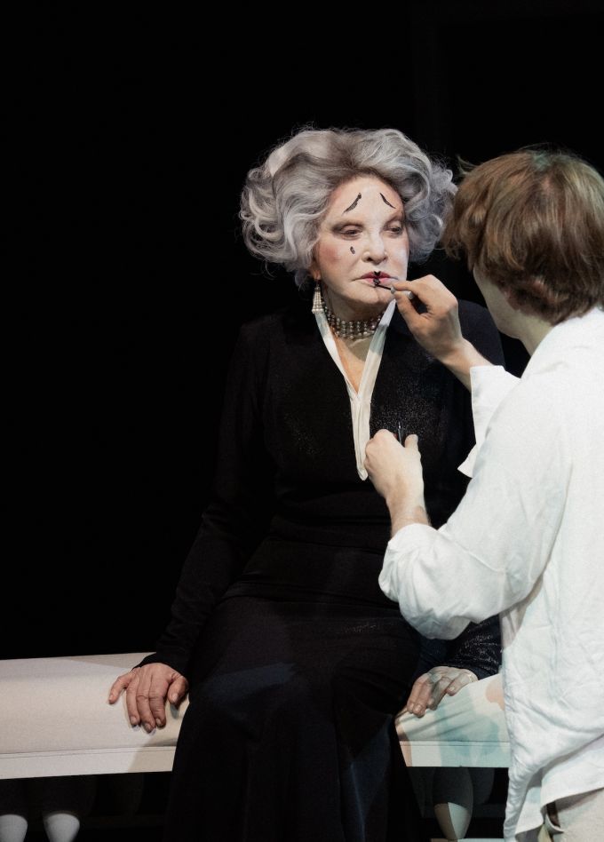 Королева-мать