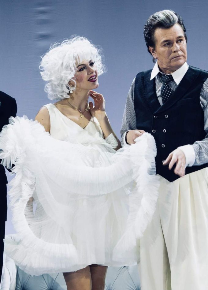 Обратная сторона медали