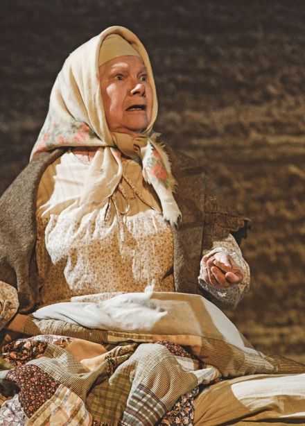 Три мешка сорной пшеницы