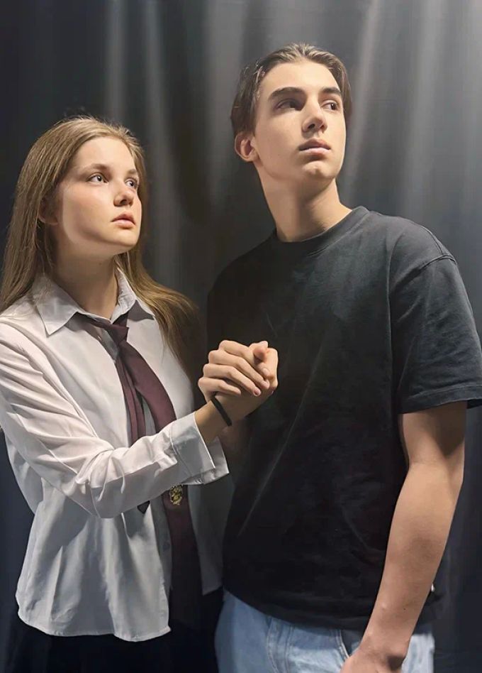 Девочка из соседнего дома