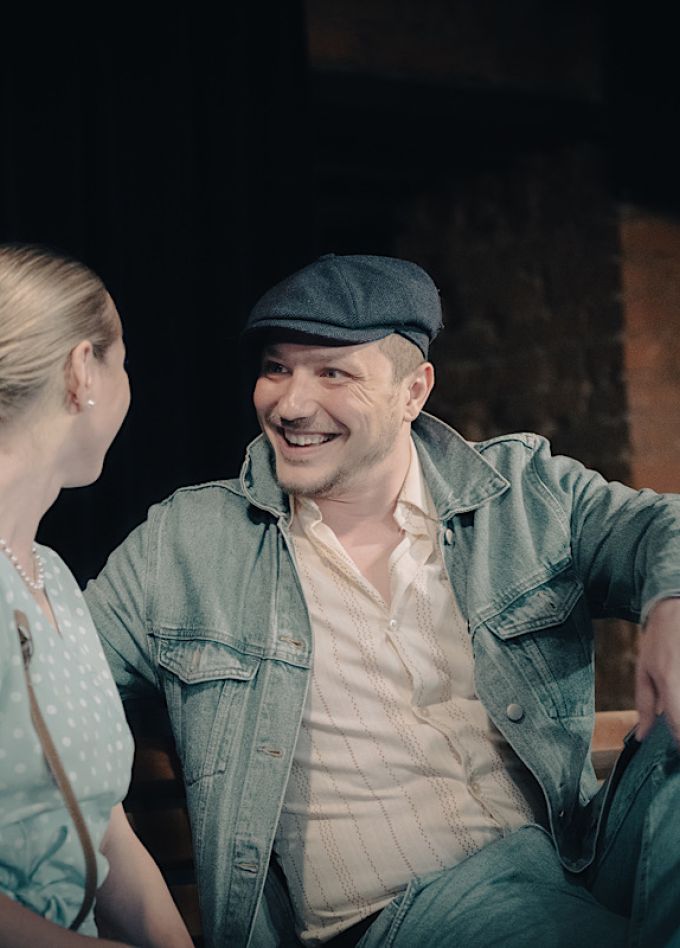 Дура ненормальная