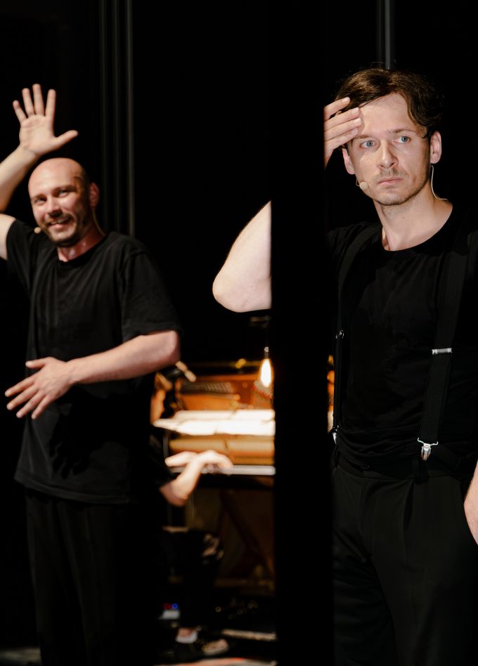 Маяковский. Послушайте