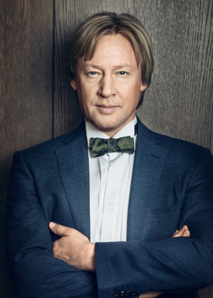 Дмитрий Харатьян