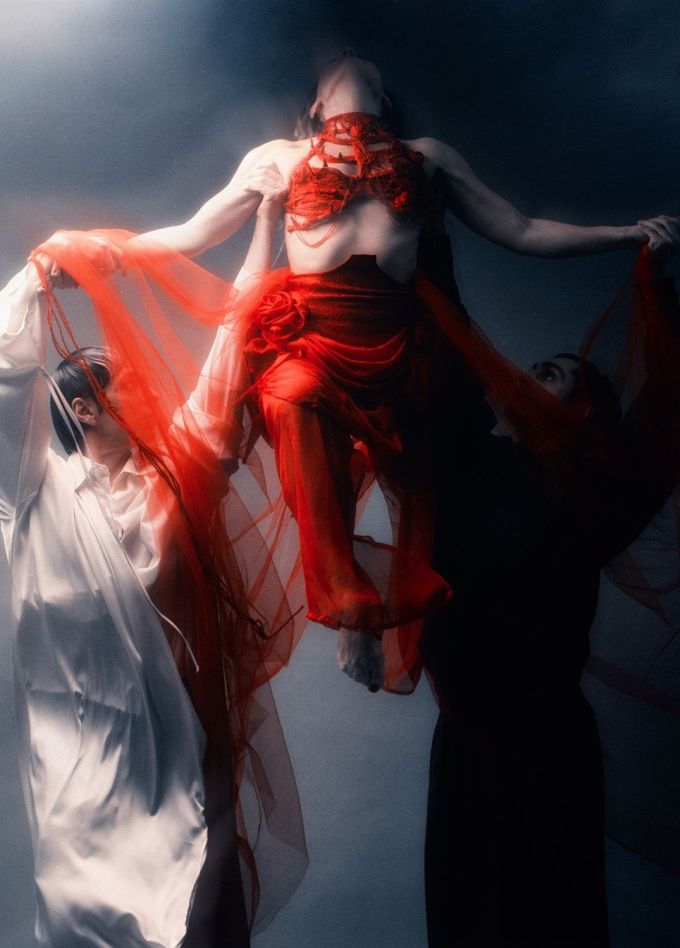 Пластический спектакль «Нить»