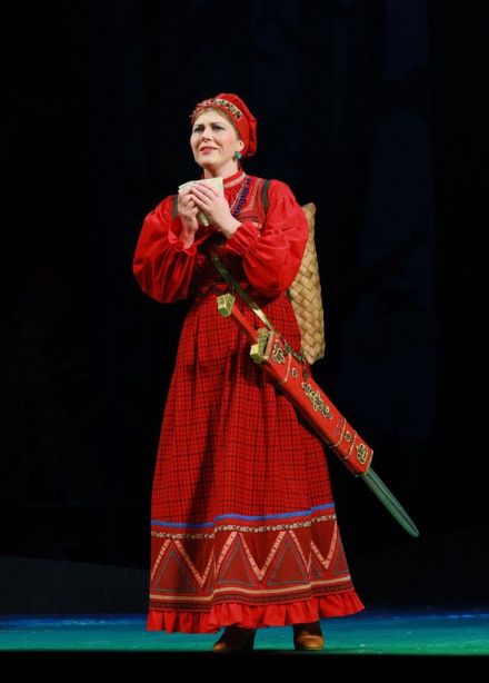 Спектакль «Сказка о Бабе-Яге и Василисе-работнице. (Два клёна)»