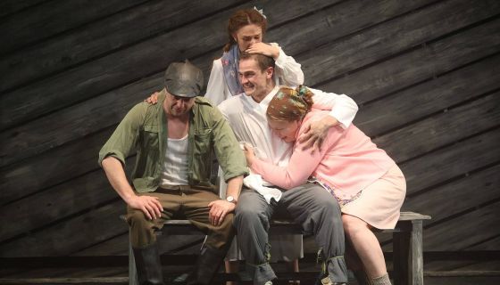 Спектакль «Залётные»