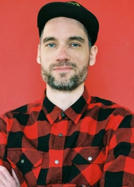 Василий Уриевский и группа «Комиксы»