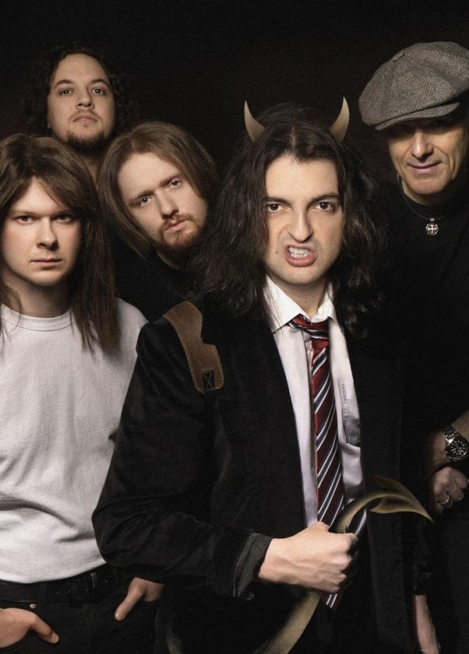 Easy Dizzy. AC/DC Show