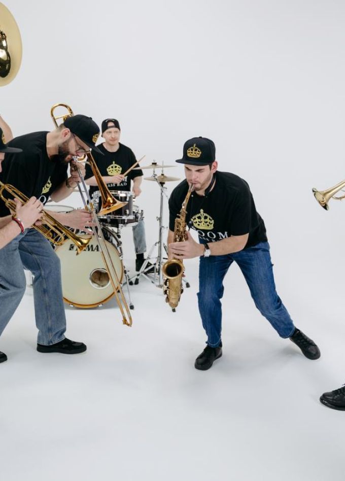 Вся мощь духовых инструментов от Boom Brass Band