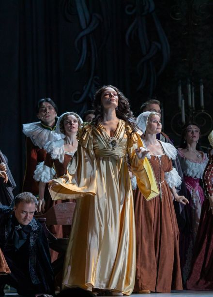 Собака на сене