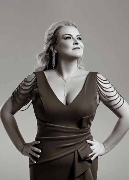 Ангельские голоса и орган при свечах