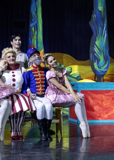 Ящик с игрушками