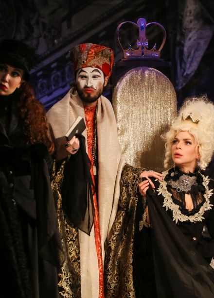 Стакан воды, или Заговор по-английски