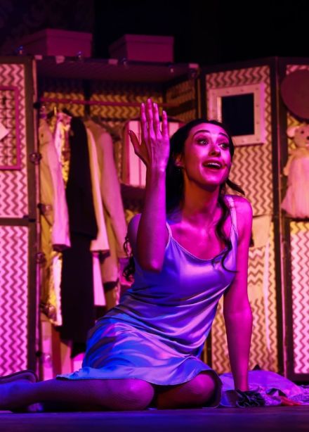 Спектакль «Пила вино и хохотала. Красное»