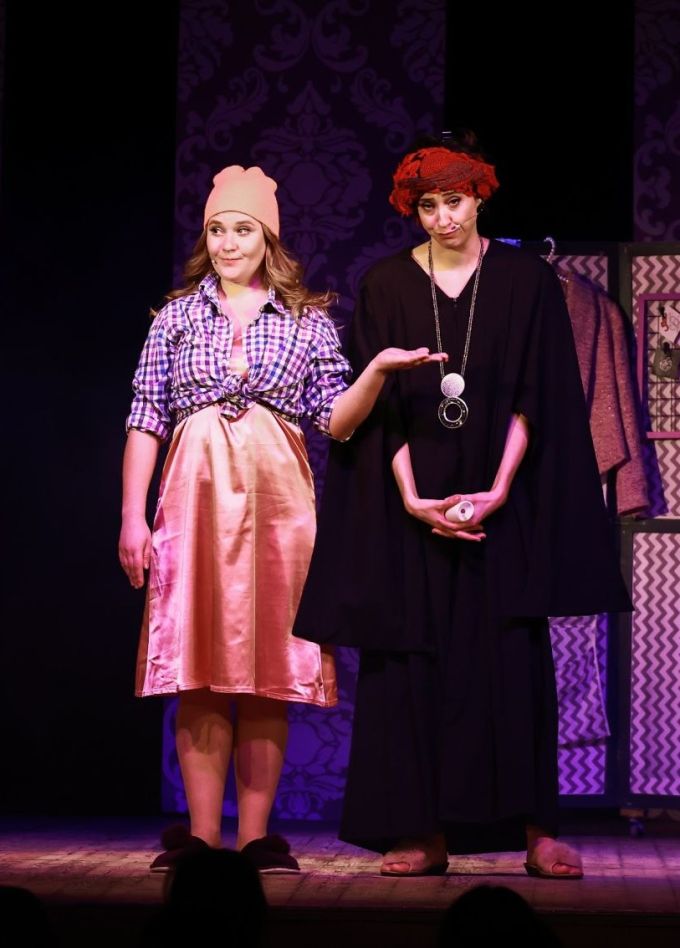 Спектакль «Пила вино и хохотала. Красное»