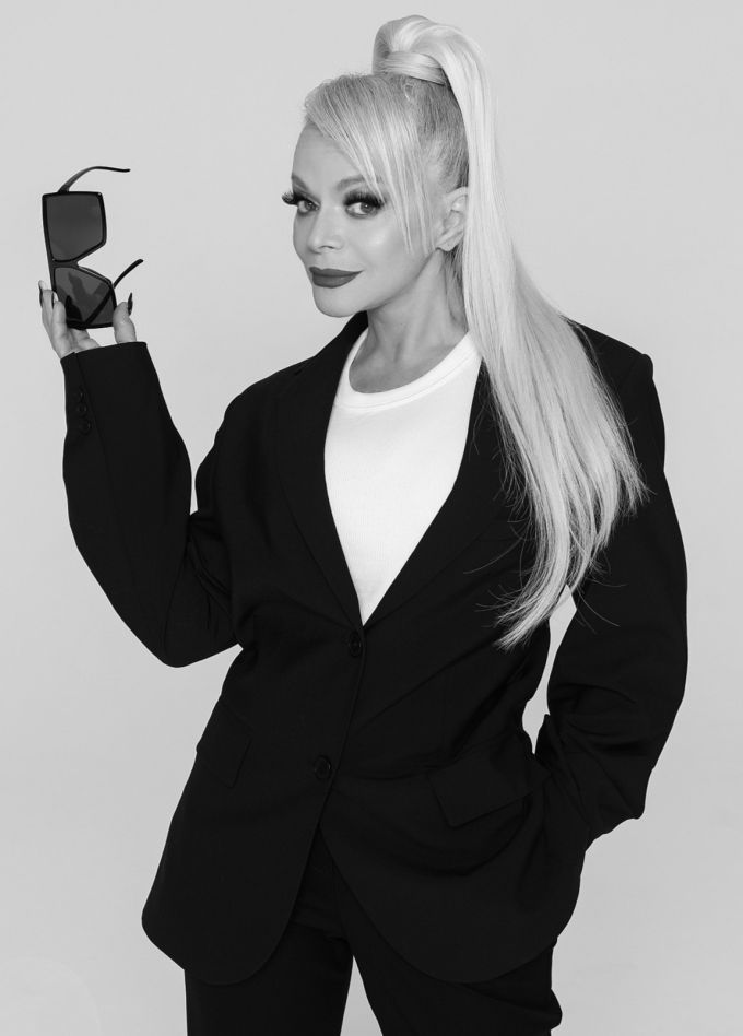 Лариса Долина