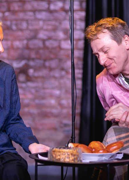 Дверь в интерьер