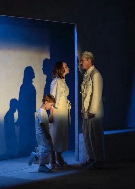 Спектакль «Далёкая Радуга»