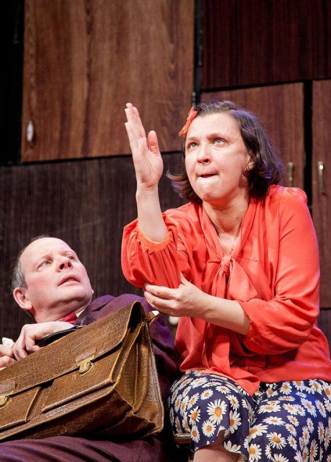 Спектакль «Сеанс гипноза для семейной пары»