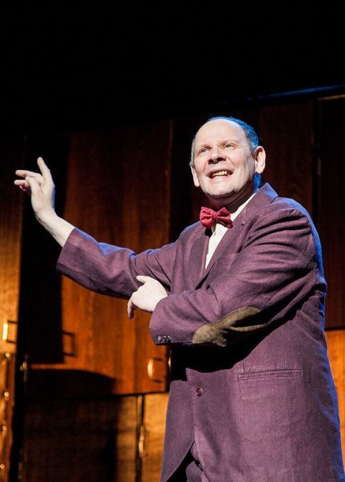 Спектакль «Сеанс гипноза для семейной пары»