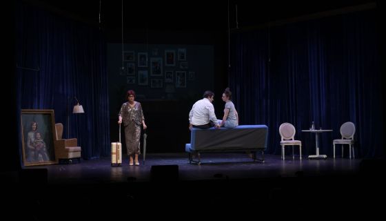 Спектакль «Шесть блюд из одной курицы»