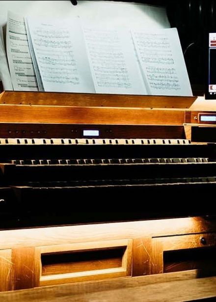 Концерт для трех органов при свечах