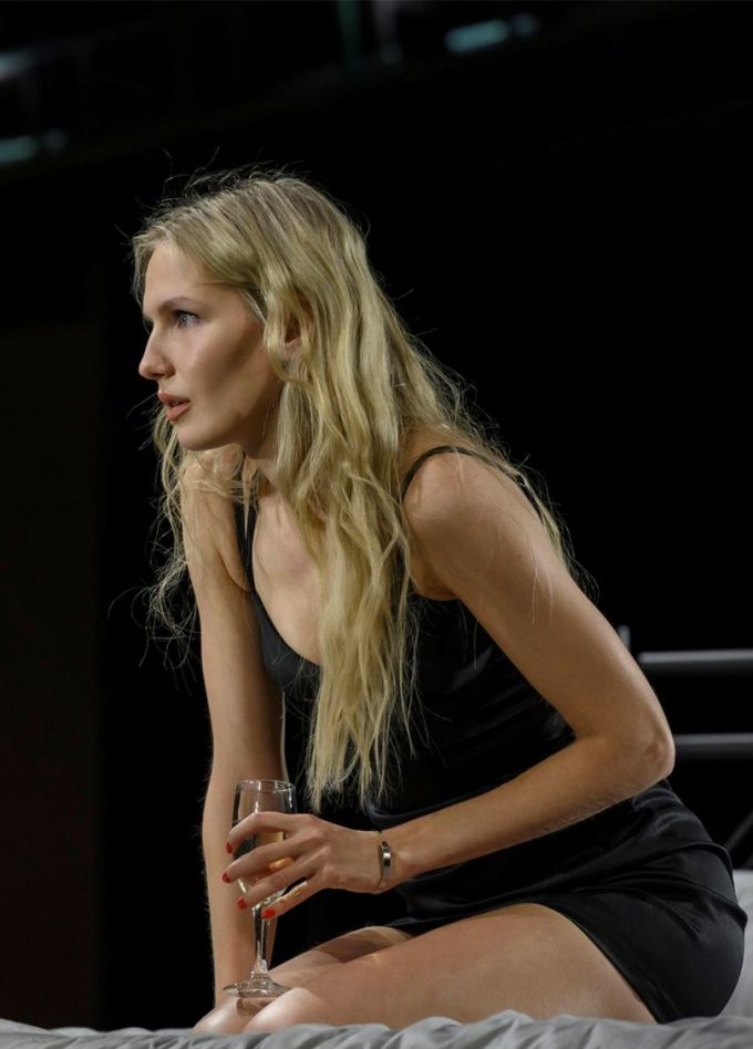 Спектакль «Маскарад с закрытыми глазами»